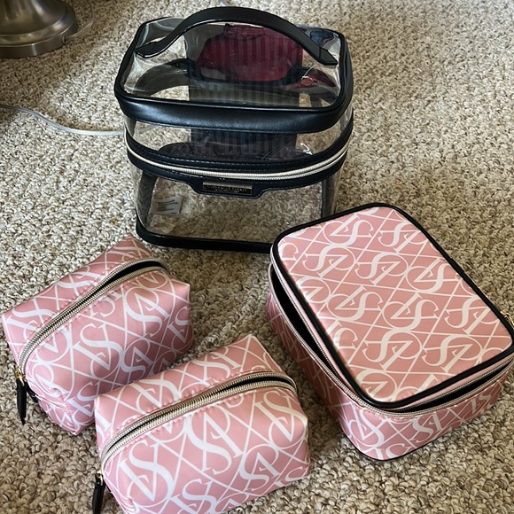 Like new victorias secret 4 piece make up bag set - Picture 7 of 7